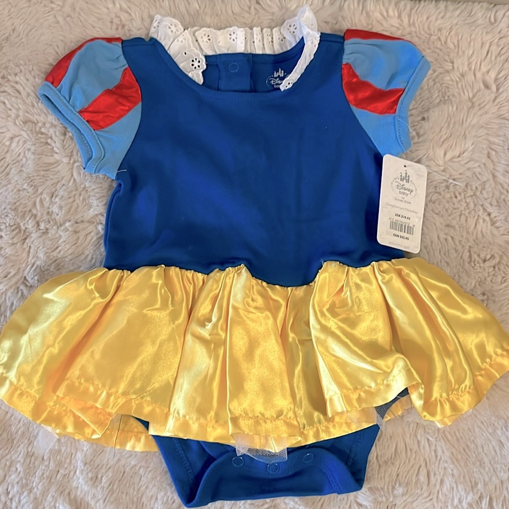Disney Store Disney Baby Snow White Costume NWT 9-12 months